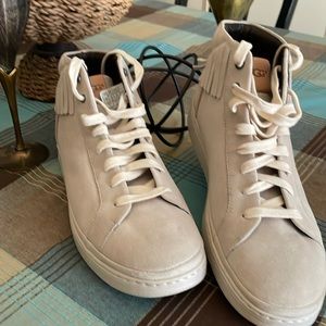 Brand new cream Ugg sneakers